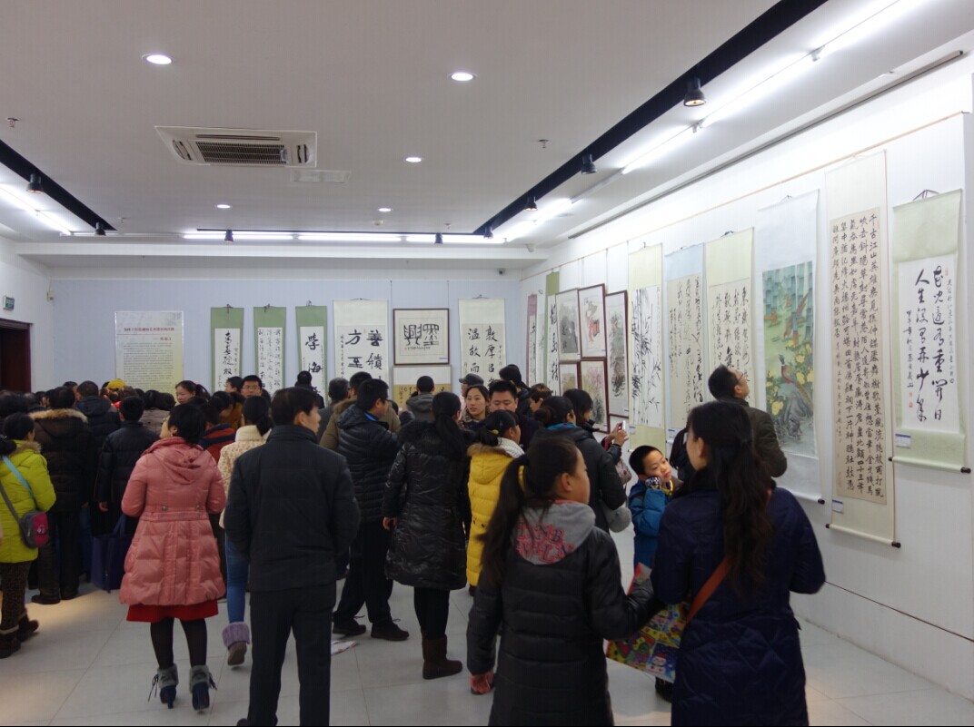 2014连云港市青少年优秀书画作品展在市美术馆展出