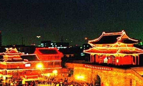 连云港海州古城夜市点亮夏日"夜经济"