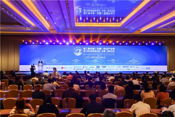 朱向阳出席第八届“中国航运50人论坛”年会
