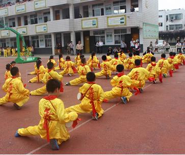 灌南县田楼小学：隆重举行第七届腰鼓艺术节