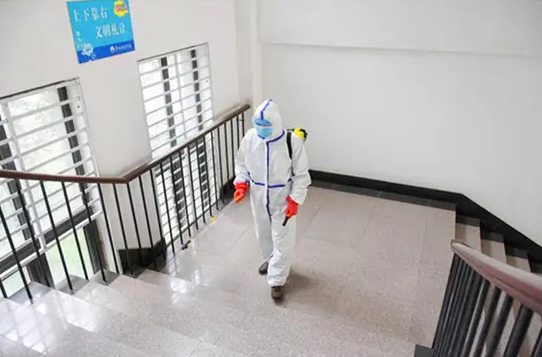 连云港全面开展校园环境消毒工作 为恢复正常教学秩序做好准备