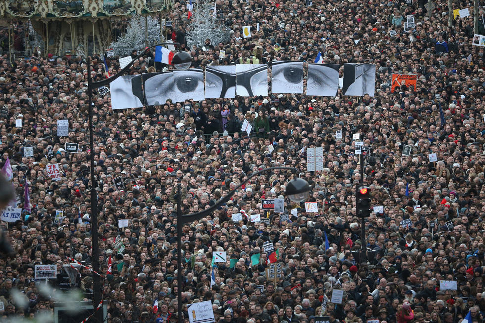 法国百万民众走上街头参加反恐大游行