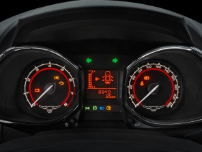 奇瑞汽车2015款艾瑞泽3