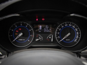 长安乘用车2015款悦翔V7