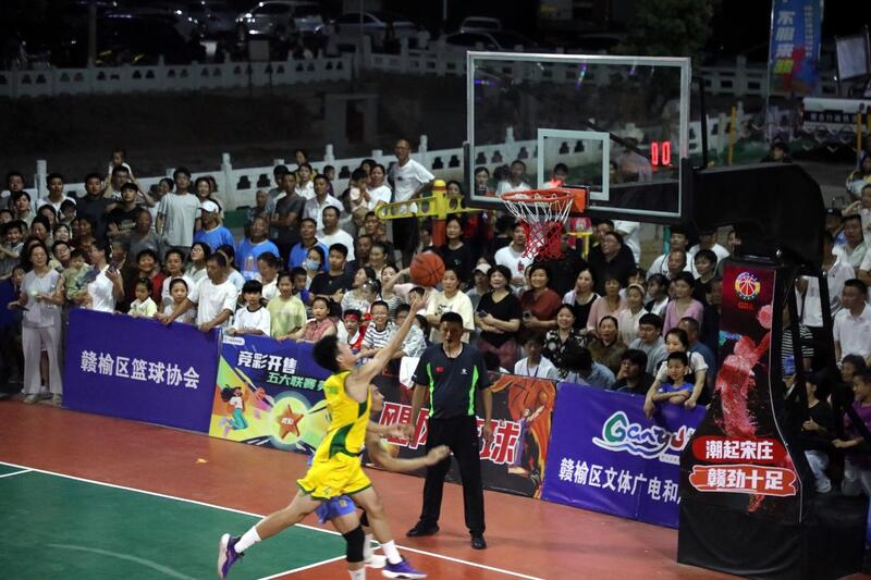 图说：连云港“赣超”掀起黄海之滨篮球“风暴”