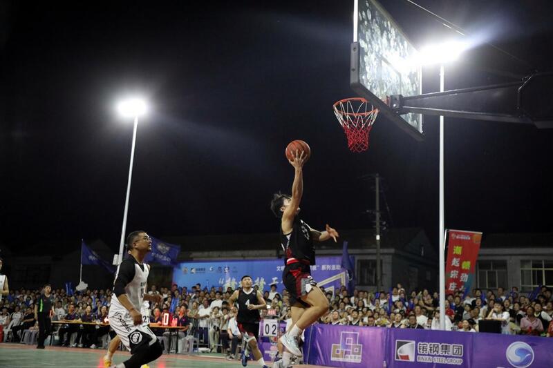 图说：连云港“赣超”掀起黄海之滨篮球“风暴”